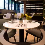 酒店 Campanile Centre St Roch 3*