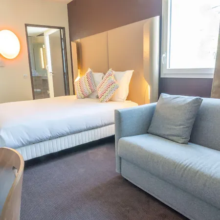 Campanile Centre St Roch 3* מונפלייה