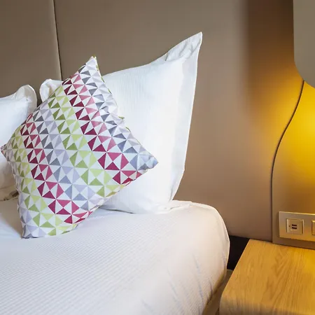 Campanile Centre St Roch 3*