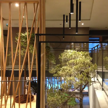 Отель Campanile Centre St Roch 3*