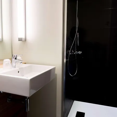 Campanile Centre St Roch 3* Монпелье