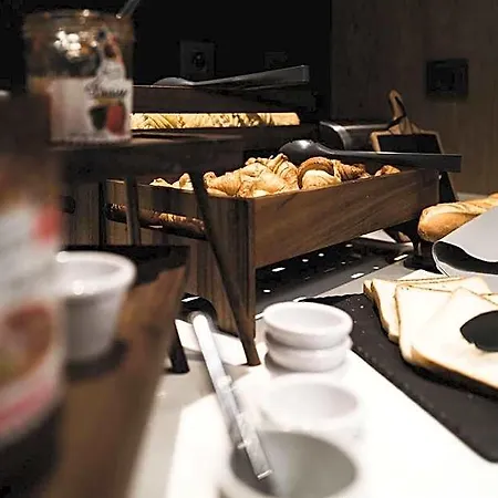 호텔 Campanile Prime - Centre St Roch 몽펠리에