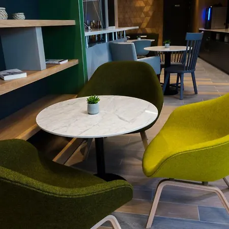 Hotel Campanile Centre St Roch 3*