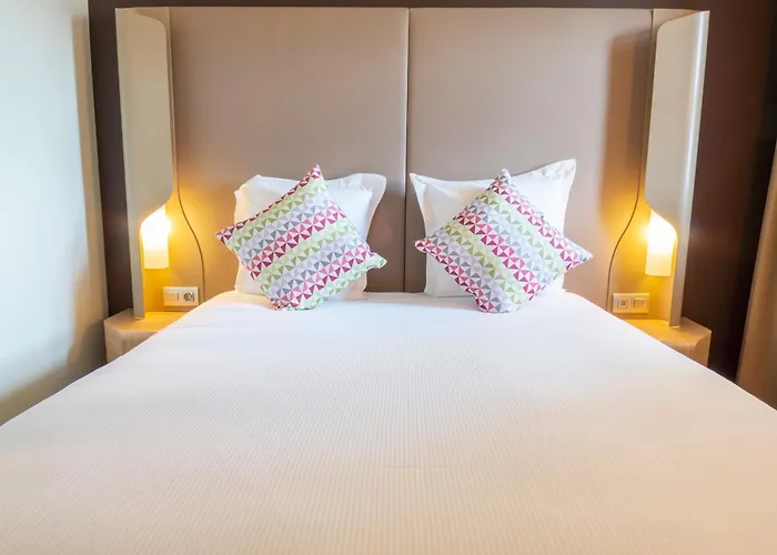 Hotel Campanile Centre St Roch