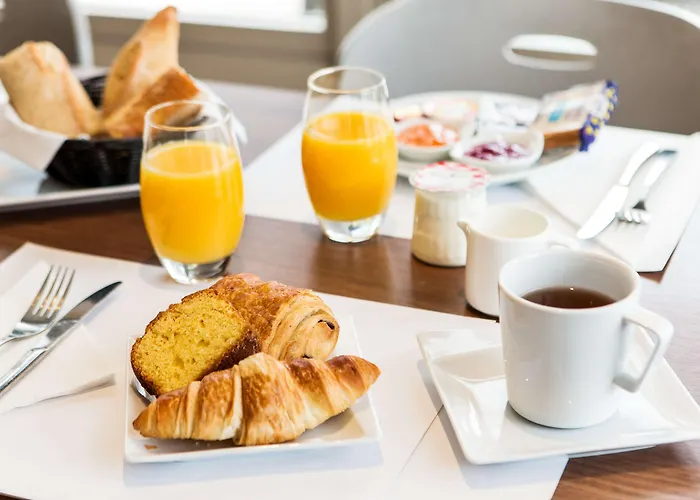 Campanile Centre St Roch 3*