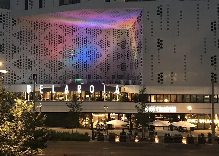 Hotel Campanile Centre St Roch 3*