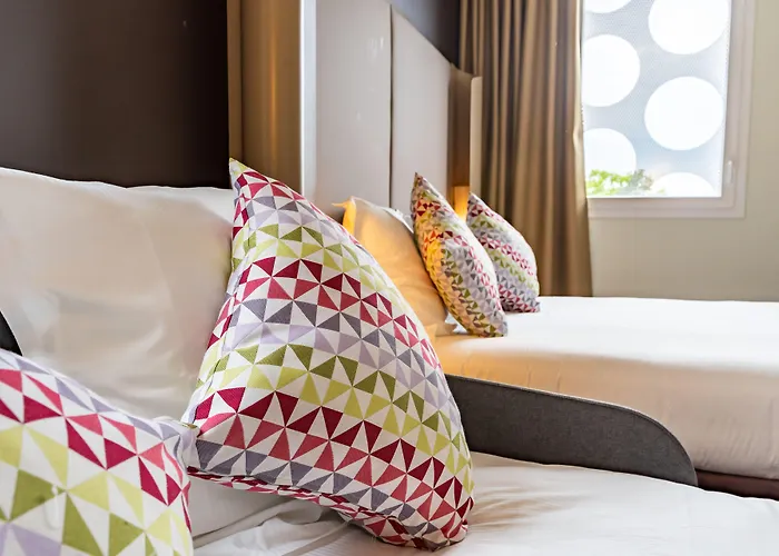 Campanile Centre St Roch Hotel 3*