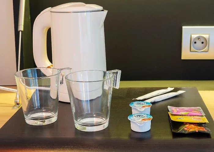 Hotel Campanile Centre St Roch 3*